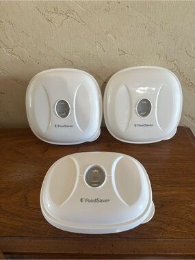 3 White FoodSaver Vacuum Seal Containers - 2 Square 1 Rectangular